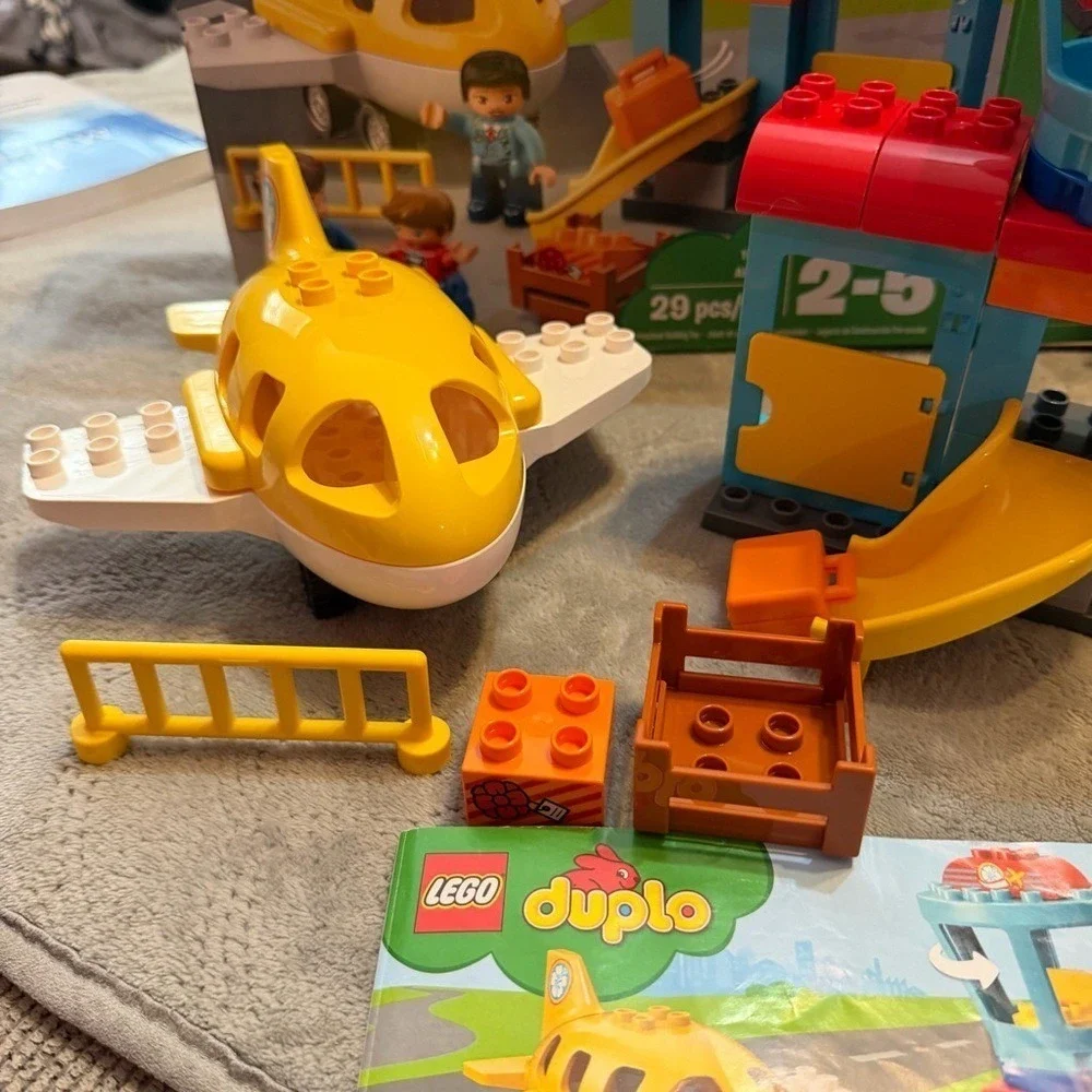 LEGO DUPLO 10871 Airport Airplane Set Plane Tower‎ Figures Incomplete w/